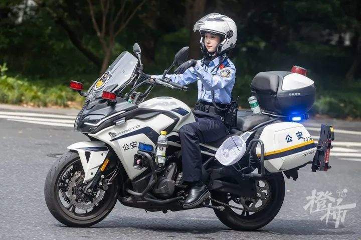 杭州西湖边的“兔子警官”，升职了